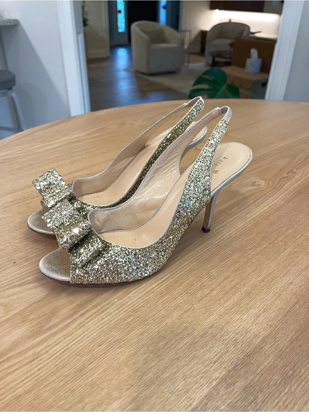 kate spade Charm Multi Platinum Glitter Gold Liquid Slingback Sandal 10B